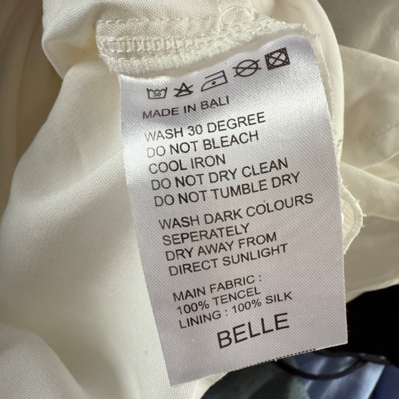 Belle The Label Baldo Short- White | Size Small - Picture 5 of 7